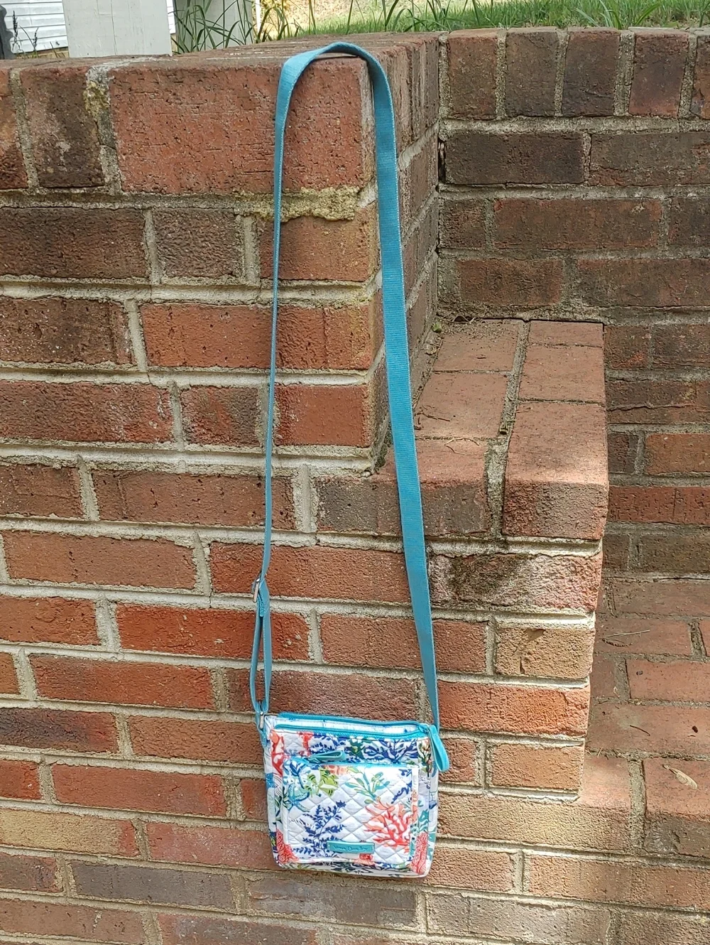 Vera Bradley Shore Thing RFID Mini Hipster Crossbody Bag (1265)